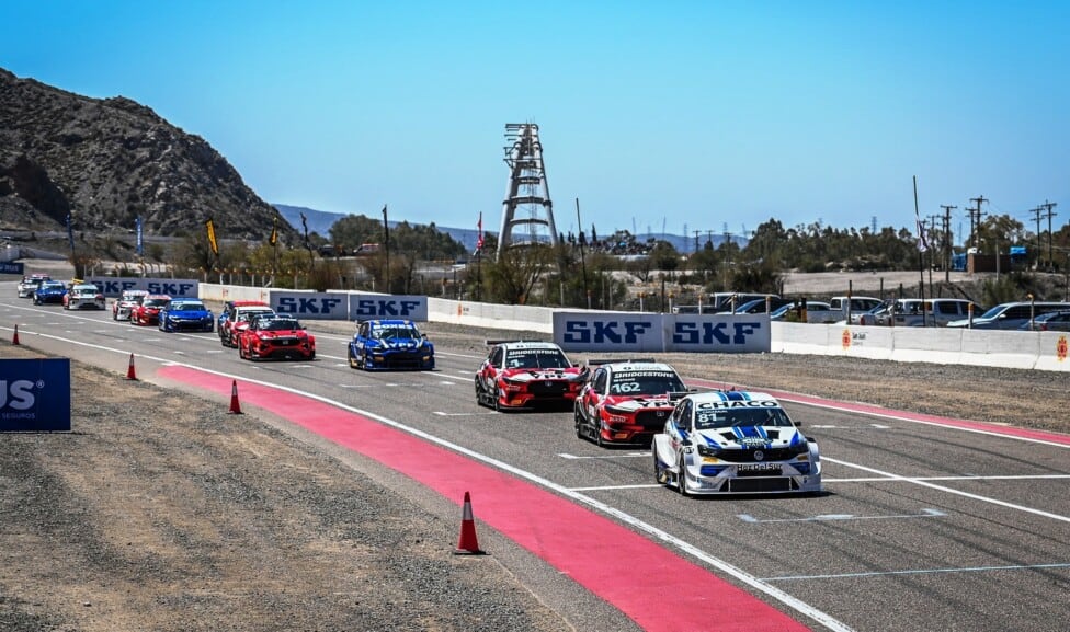 Lucas Carabajal rompió el techo en El Zonda y le devolvió a Volkswagen una victoria que esperó 21 años en el TC2000