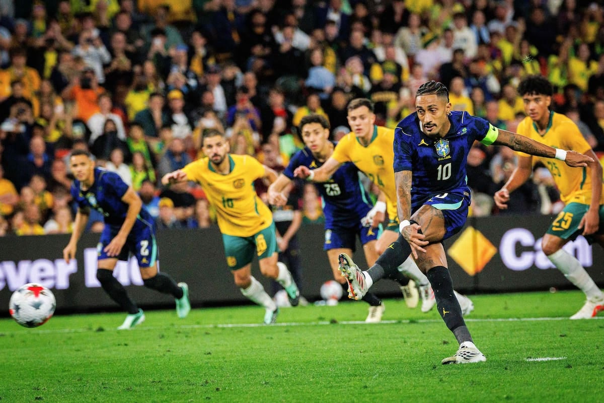 Brasil se repuso en Brisbane, resolvió el partido en el segundo tiempo y se llevó una victoria que dejó señales positivas y una preocupación