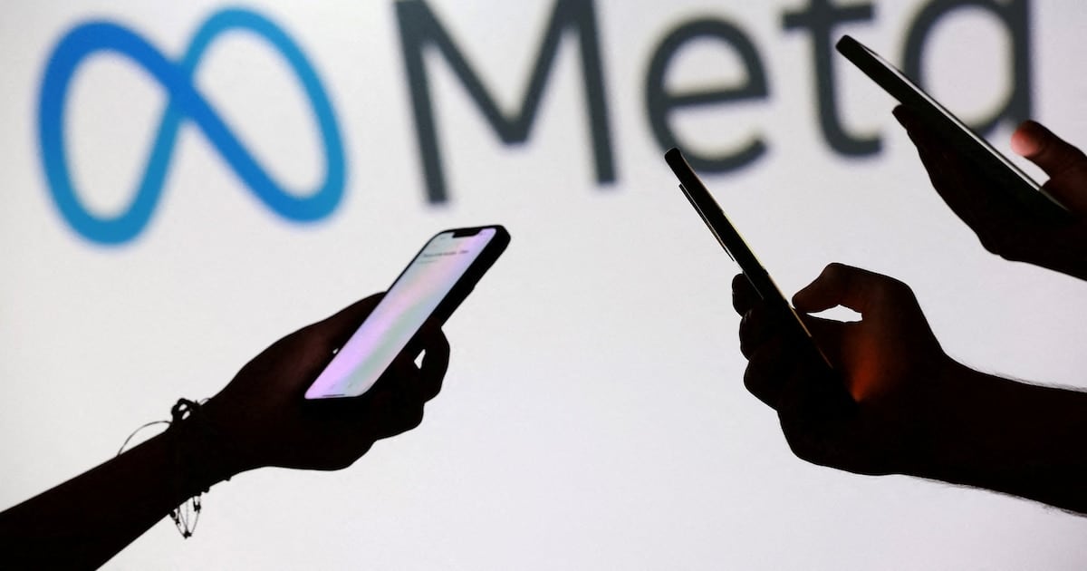 Meta AI ahora deja espiar los temas que consultan los adolescentes, aunque sin leer los chats