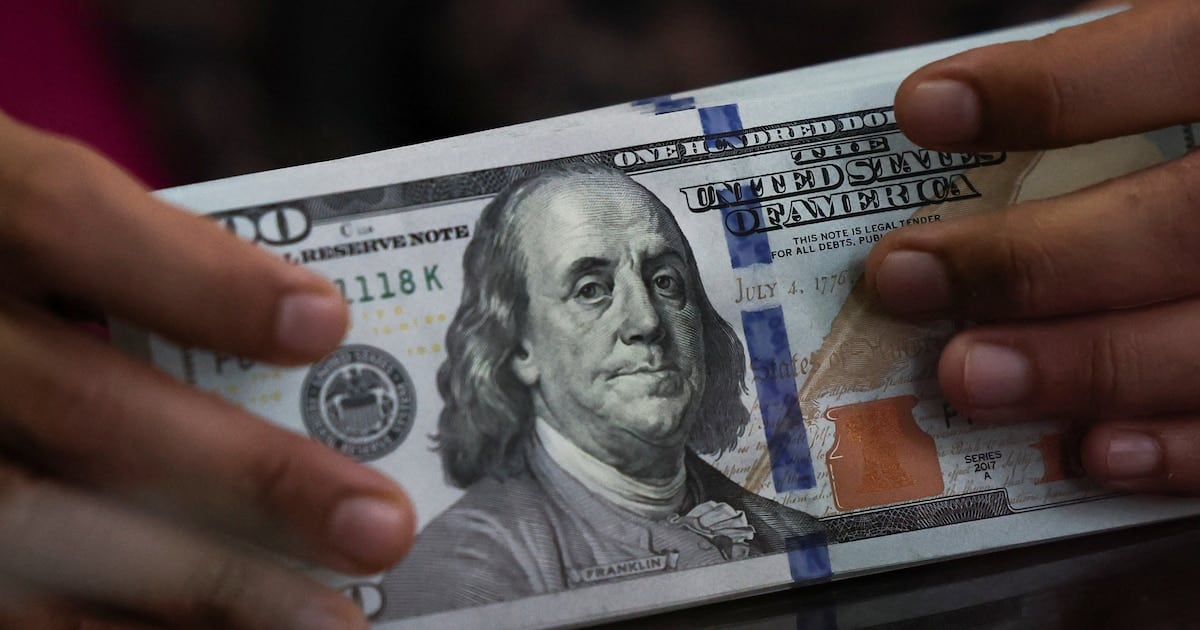 Dólar estable en el Banco Nación, con leve avance del blue y señales competitivas desde Brasil