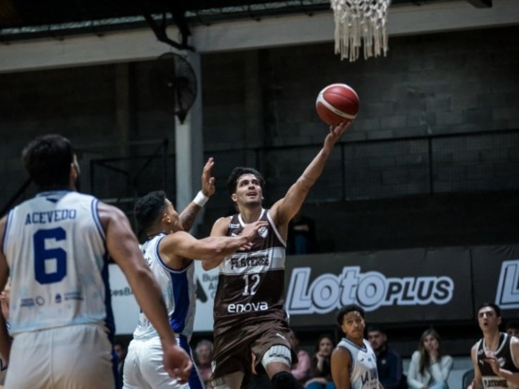 La Unión se reencontró con el triunfo en Vicente López y amargó a un Platense que no levanta