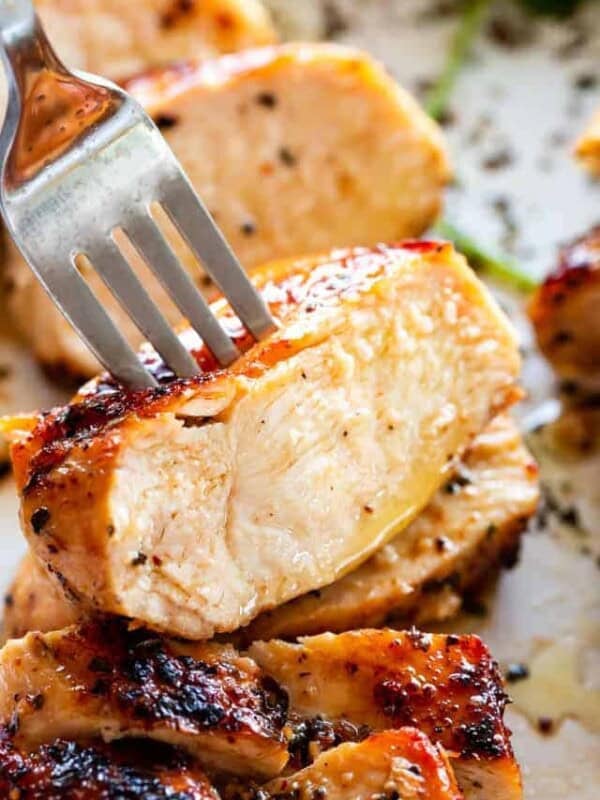 Pechuga de pollo a la mesa: técnicas para que no se seque y gane sabor