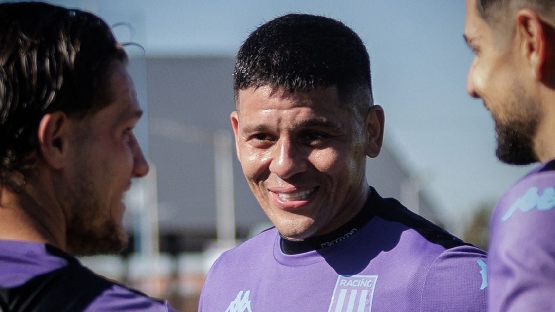 La novela Rojo-Estudiantes entra en su capítulo más decisivo a horas del cierre del libro de pases de la Copa Libertadores