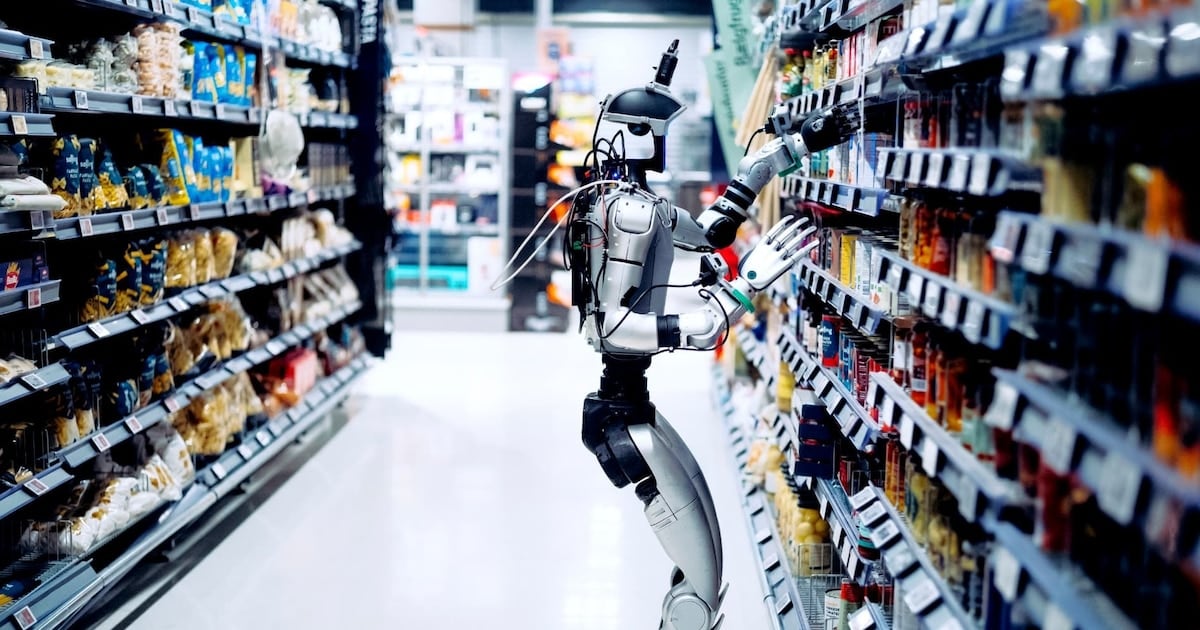 De noche, en silencio: los robots que ya reponen góndolas en supermercados de Dinamarca