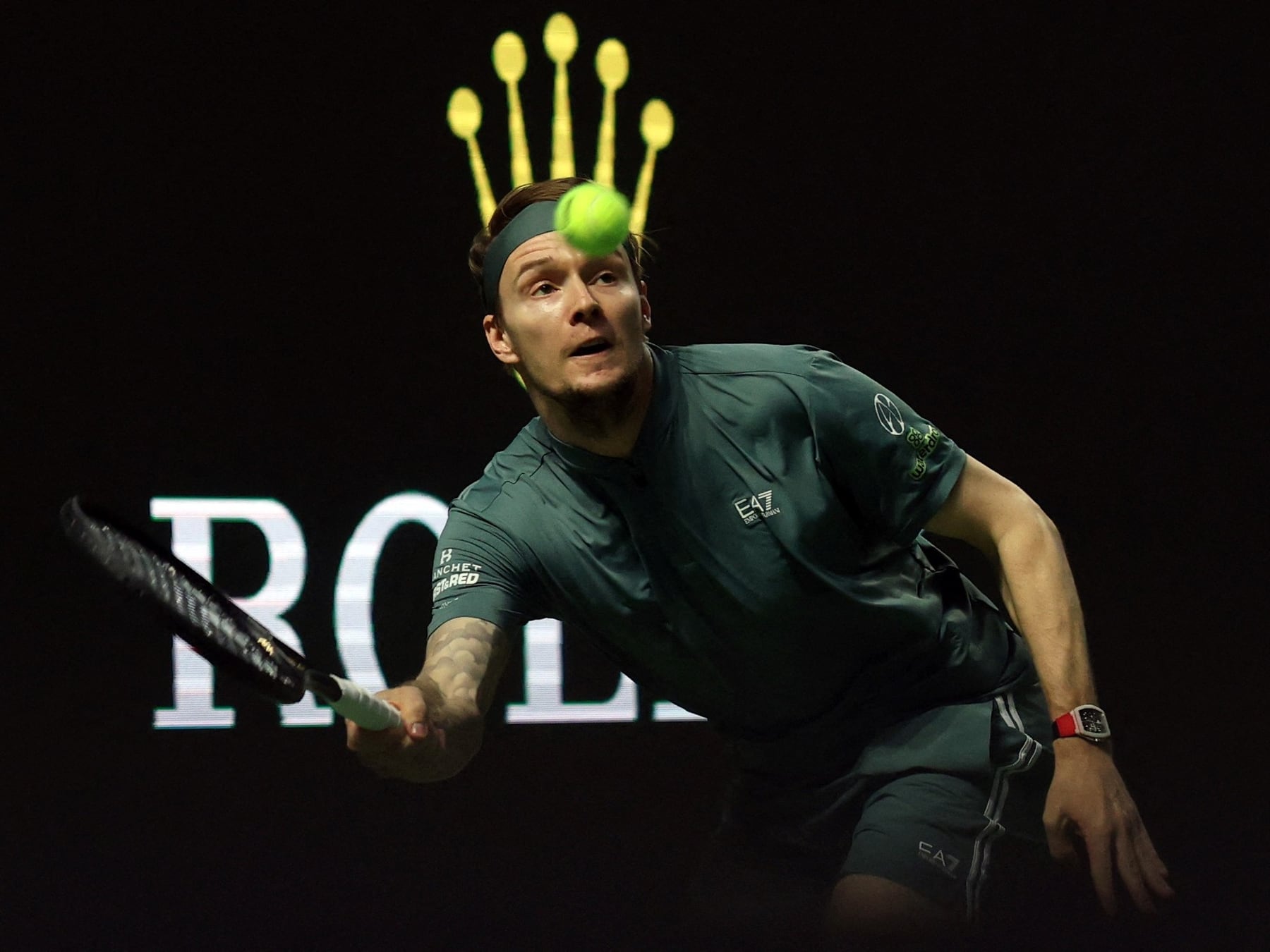 Bublik, la mano vendada y un triunfo que lo deposita otra vez entre los grandes del Masters chino