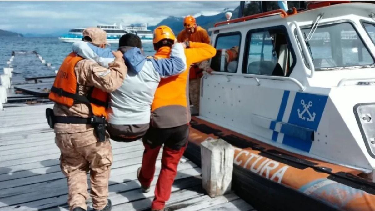 Un tobillo fracturado en plena Península de Quetrihué reaviva el debate sobre la preparación del visitante en el Bosque de los Arrayanes