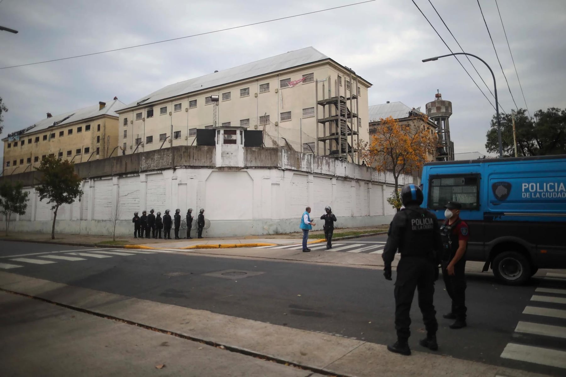 El vaciamiento de Devoto supera el 60% de los internos derivados a Marcos Paz, mientras crecen los reclamos por pertenencias y beneficios suspendidos