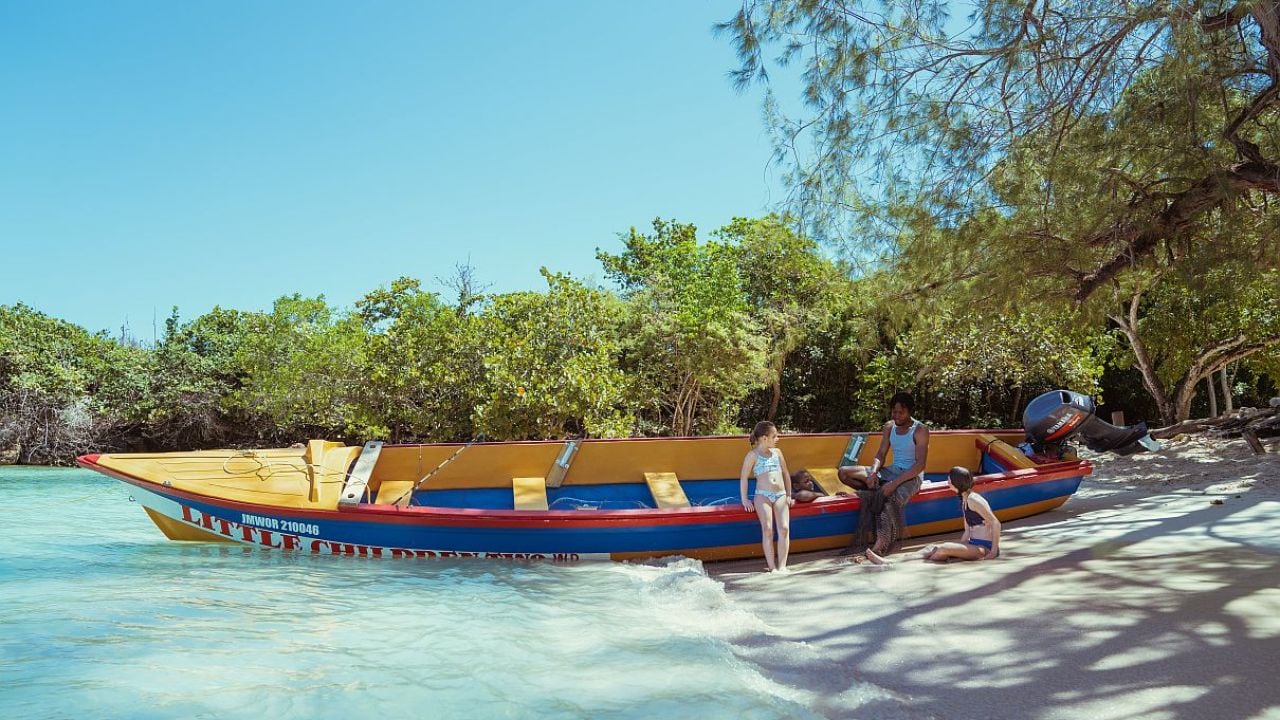 Jamaica, una isla para salir del resort: más de 150 actividades y playas sin sargazo esperan al viajero argentino