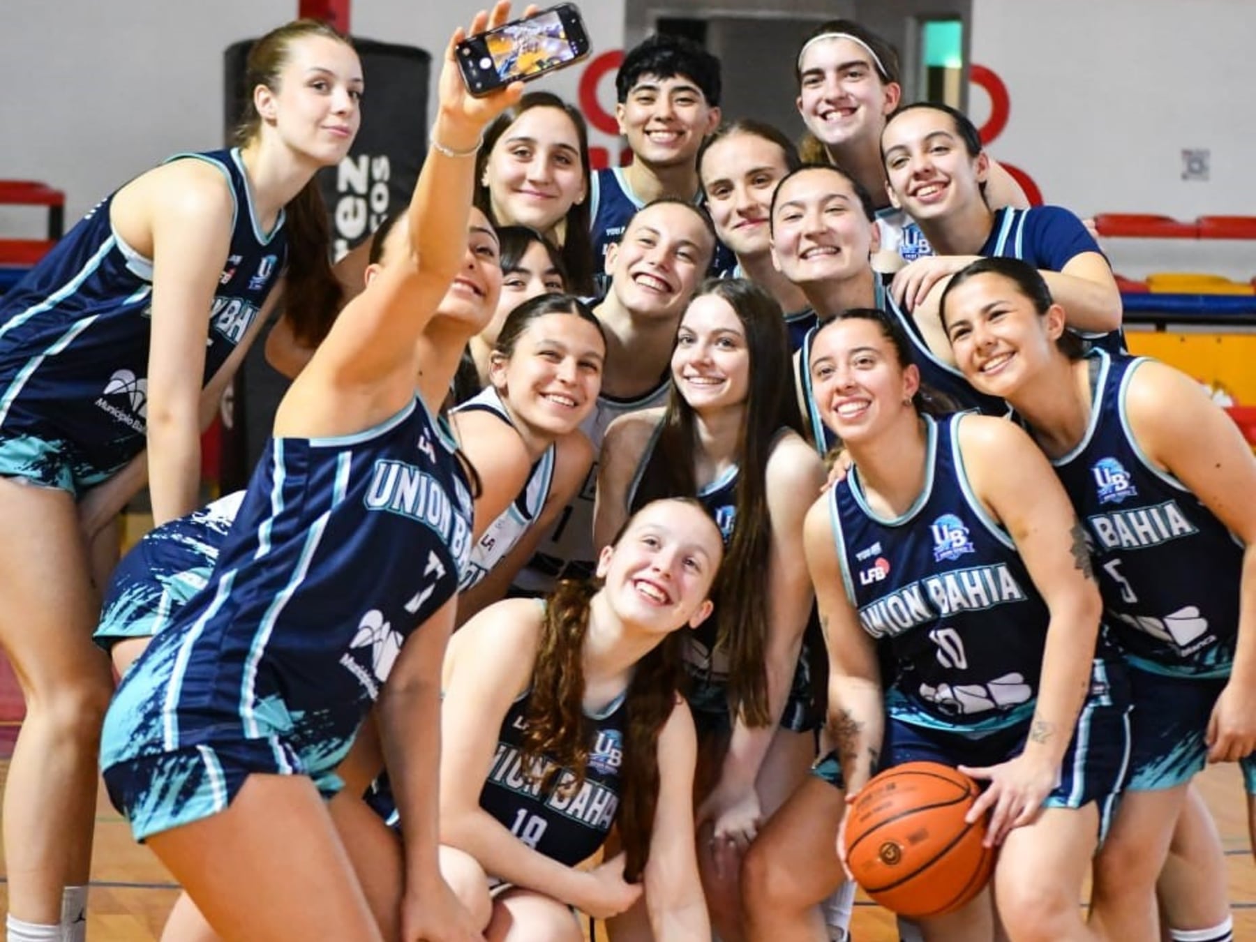 Unión Bahía vuelve a poner a la ciudad en el mapa del básquet nacional, esta vez con su Liga Femenina