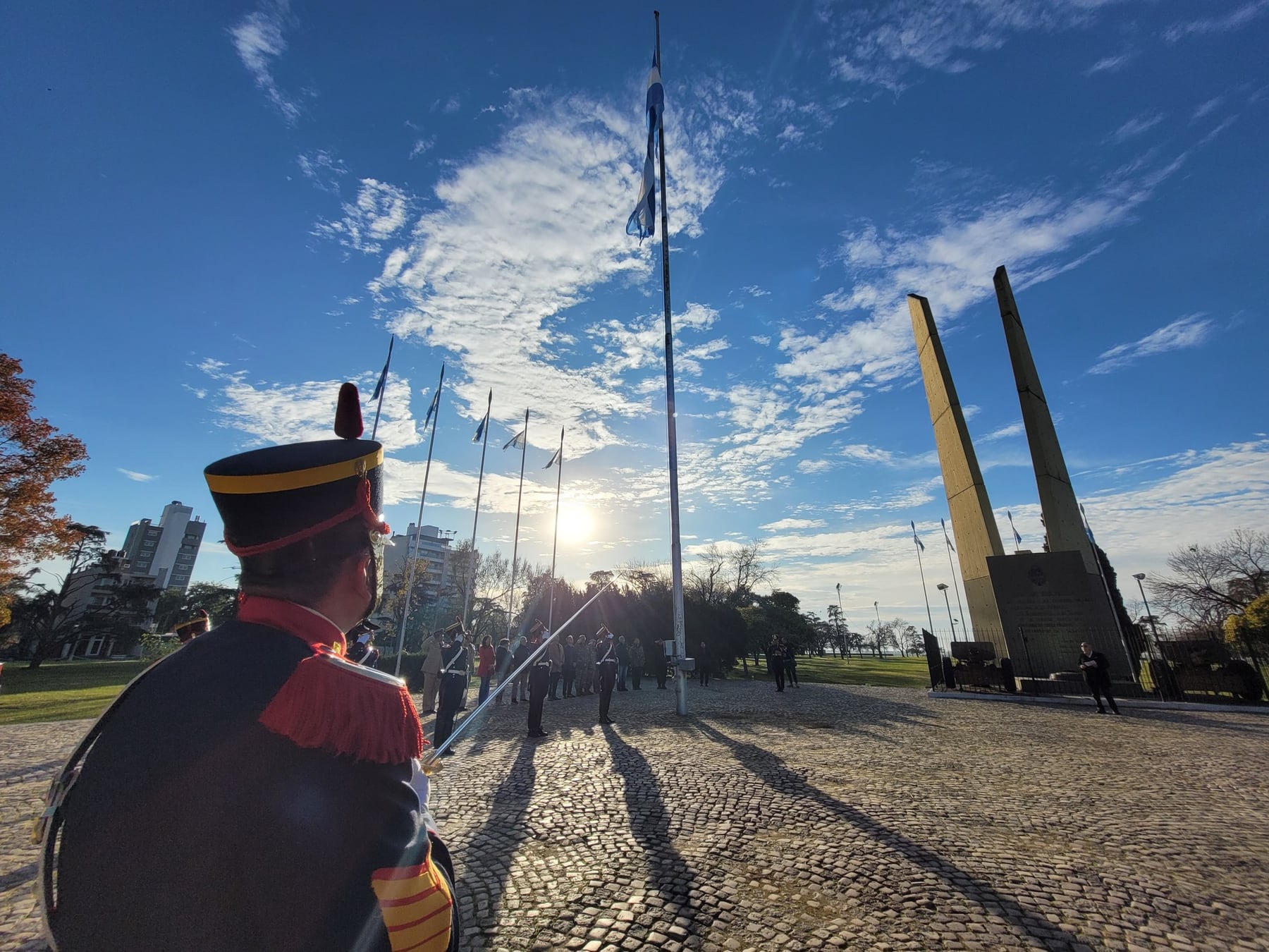 San Lorenzo, el sitio donde San Martín escribió su parte de batalla y el Paraná se ve desde una plaza