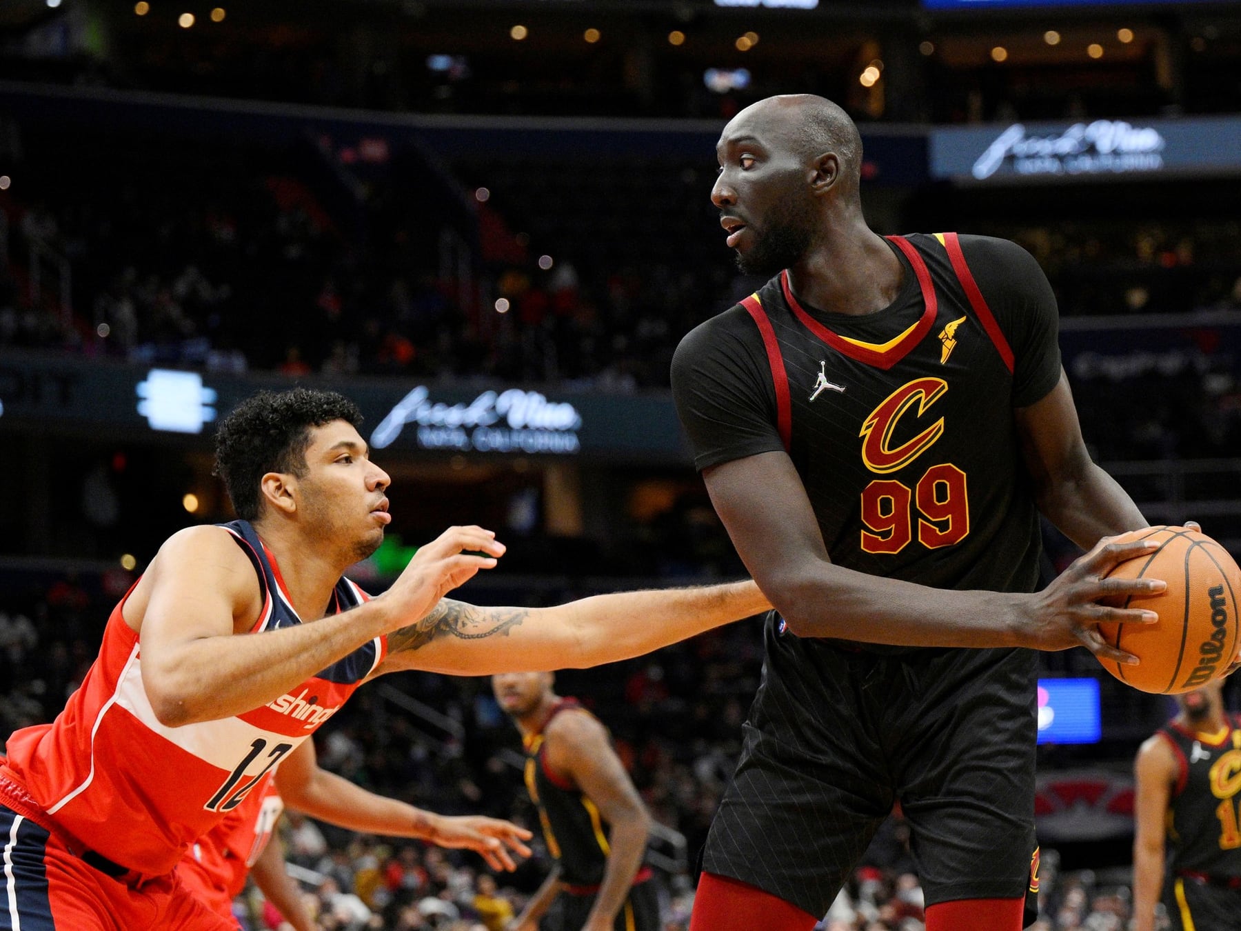 Tacko Fall aterriza en Filadelfia con un contrato que le abre dos frentes en la misma organización