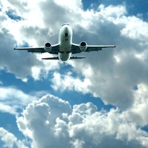 Argentina lidera la carga impositiva sobre pasajes aéreos en la región, con un 37% sobre la tarifa