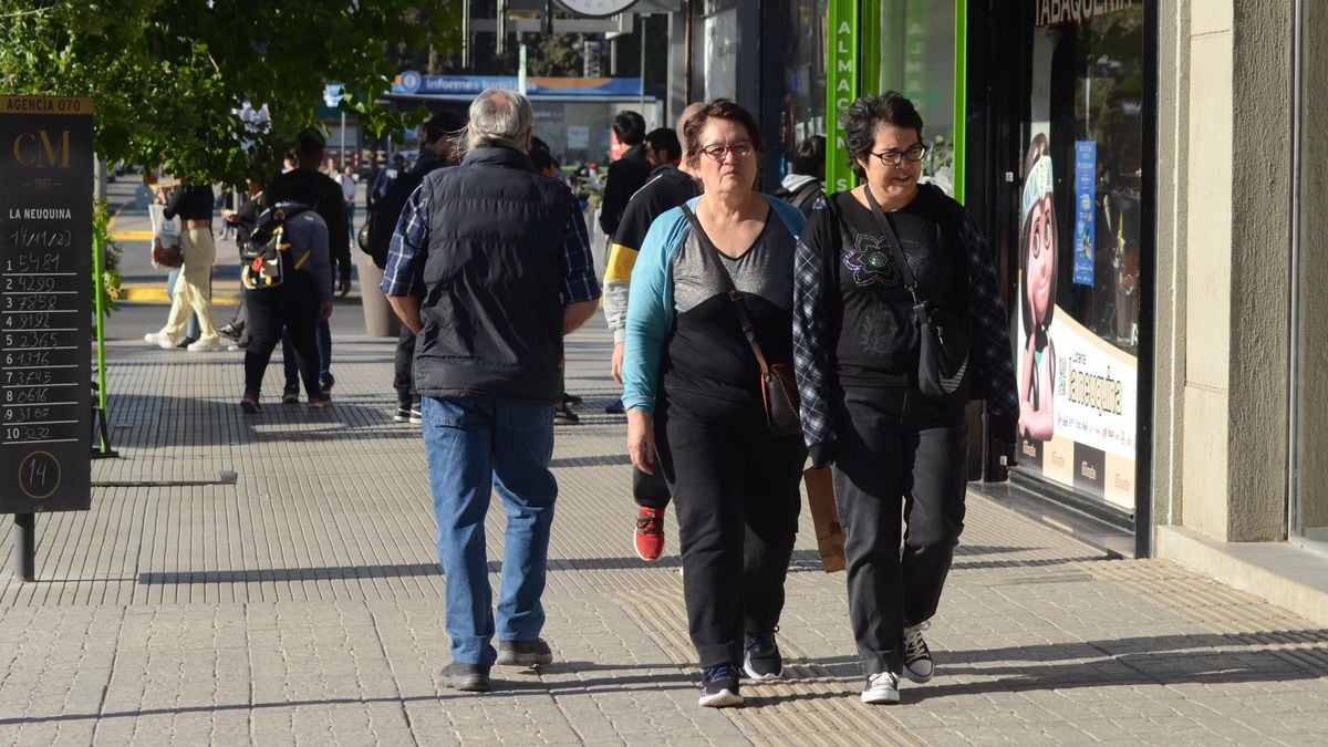 El regalo se paga más caro y se lleva menos: el Día de la Madre que dejó Neuquén con la misma espina de siempre