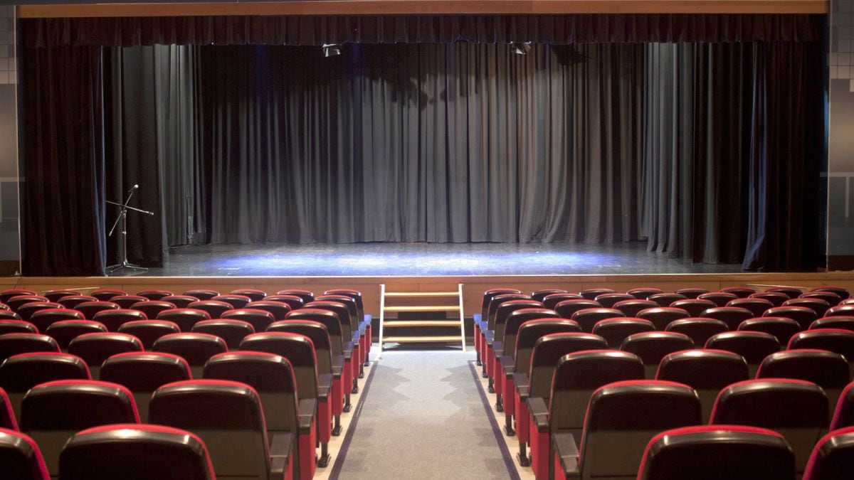 El Alto Valle vive un fin de semana de comedia, rock y reflexivity