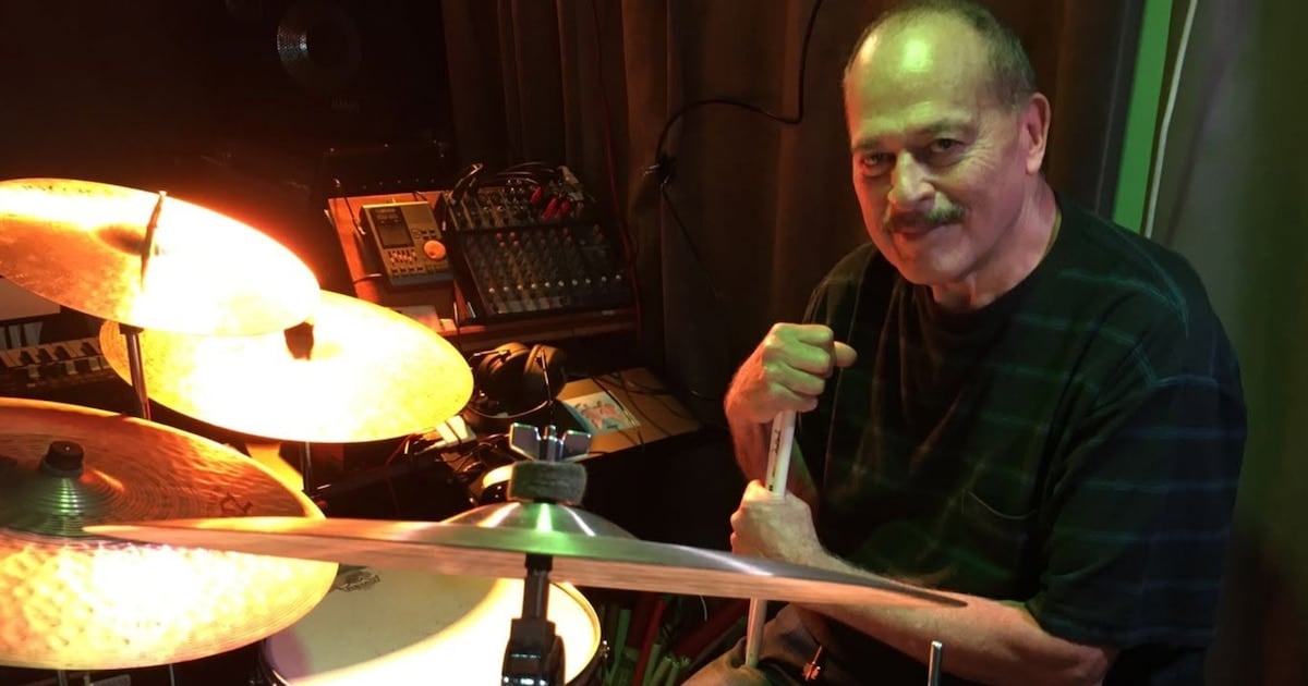 Carlos Riganti, el baterista que hizo sonar a Alas y también atendió a los niños
